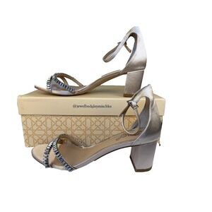 Jewel Badgley Mischka Joanne Heels Women's 7.5 NWB Champagne Satin Block Heel Ho